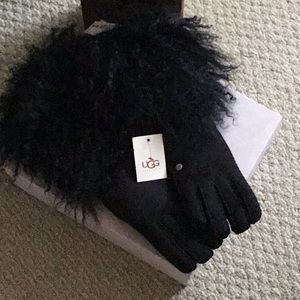 UGG Long Shearling Cuff Gloves, Size Large